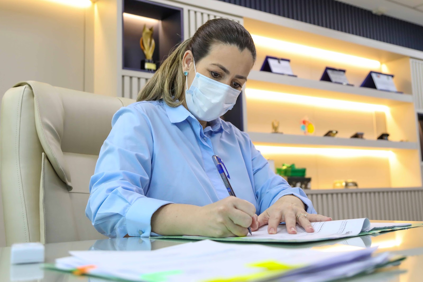 Cínthia Ribeiro testa positivo para Covid-19