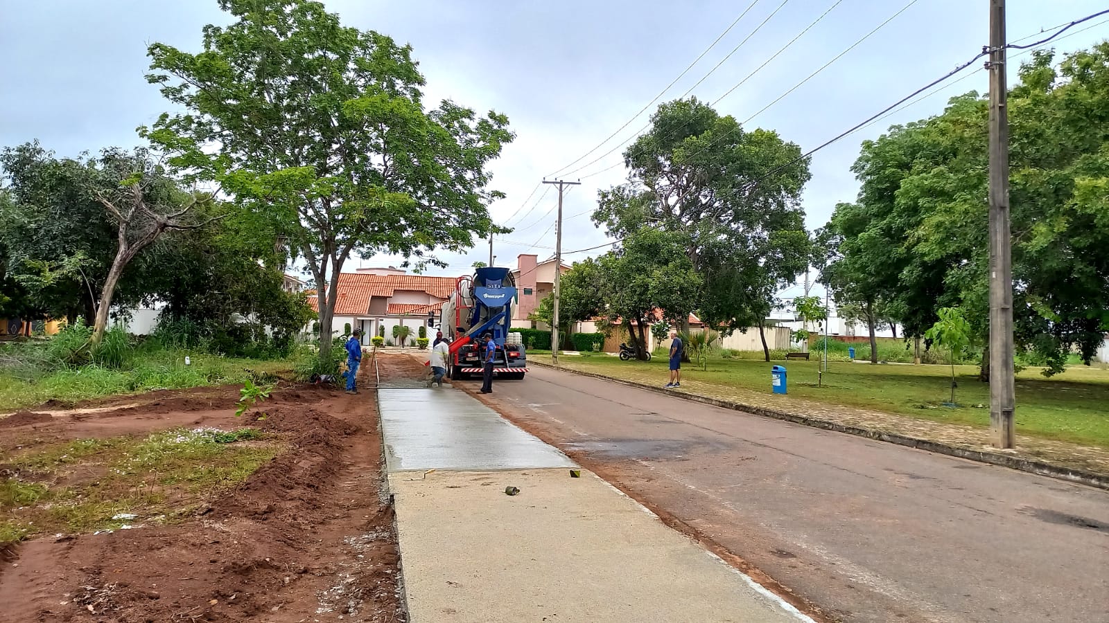 Ampliação e correção de calçadas com acessibilidade em 2021 facilita vida do palmense