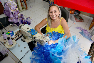 Roupas das quadrilhas juninas de Palmas encantam pela explosão de cores e formas