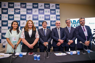 Redução do IRRF para agências de viagens e serviços turísticos é anunciada durante ABAV Expo