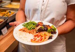 Para Faciet e Abrasel, credenciamento de restaurantes é uma grande oportunidade