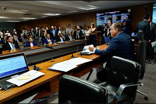 Eduardo Gomes eleito presidente da Comissão de Comunicação e Direito Digital por aclamação 