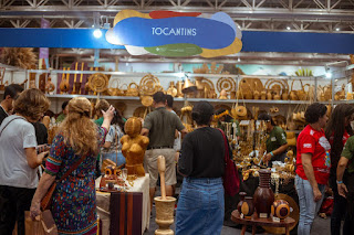 Artesãos tocantinenses comercializam suas peças na Fenearte 2023