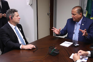 Senador Eduardo Gomes (PL-TO) incrementa discussão em torno da Inteligência Artificial